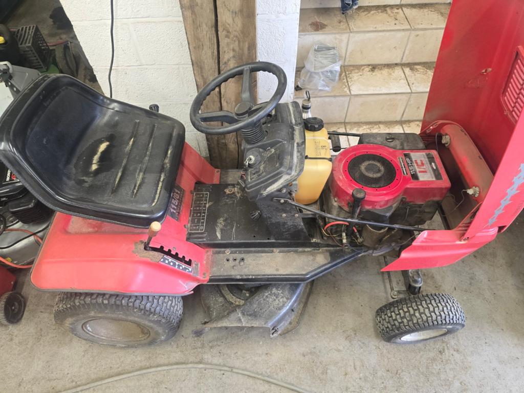 Tracteur tondeuse 11,5 ch, Ophalen