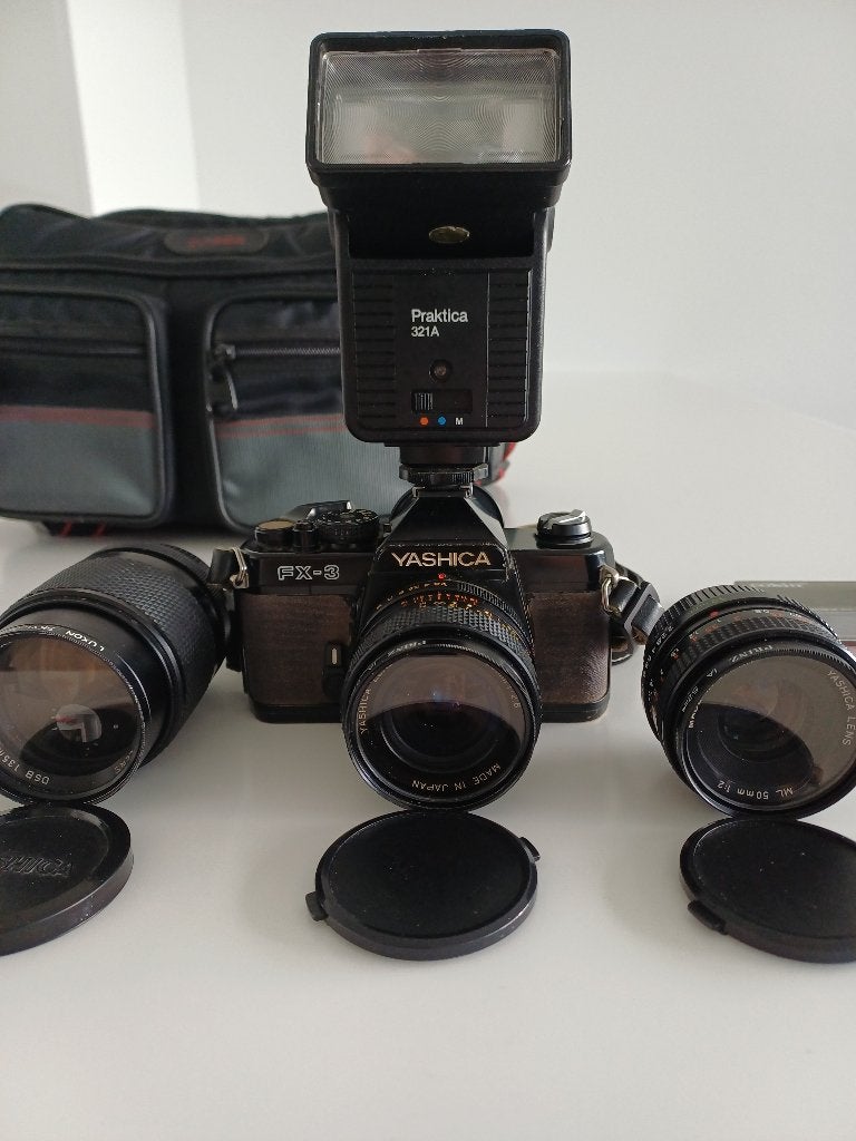 Yashica FX3 argentique + accessoires + sac photo, Audio, Tv en Foto, Ophalen, Gebruikt