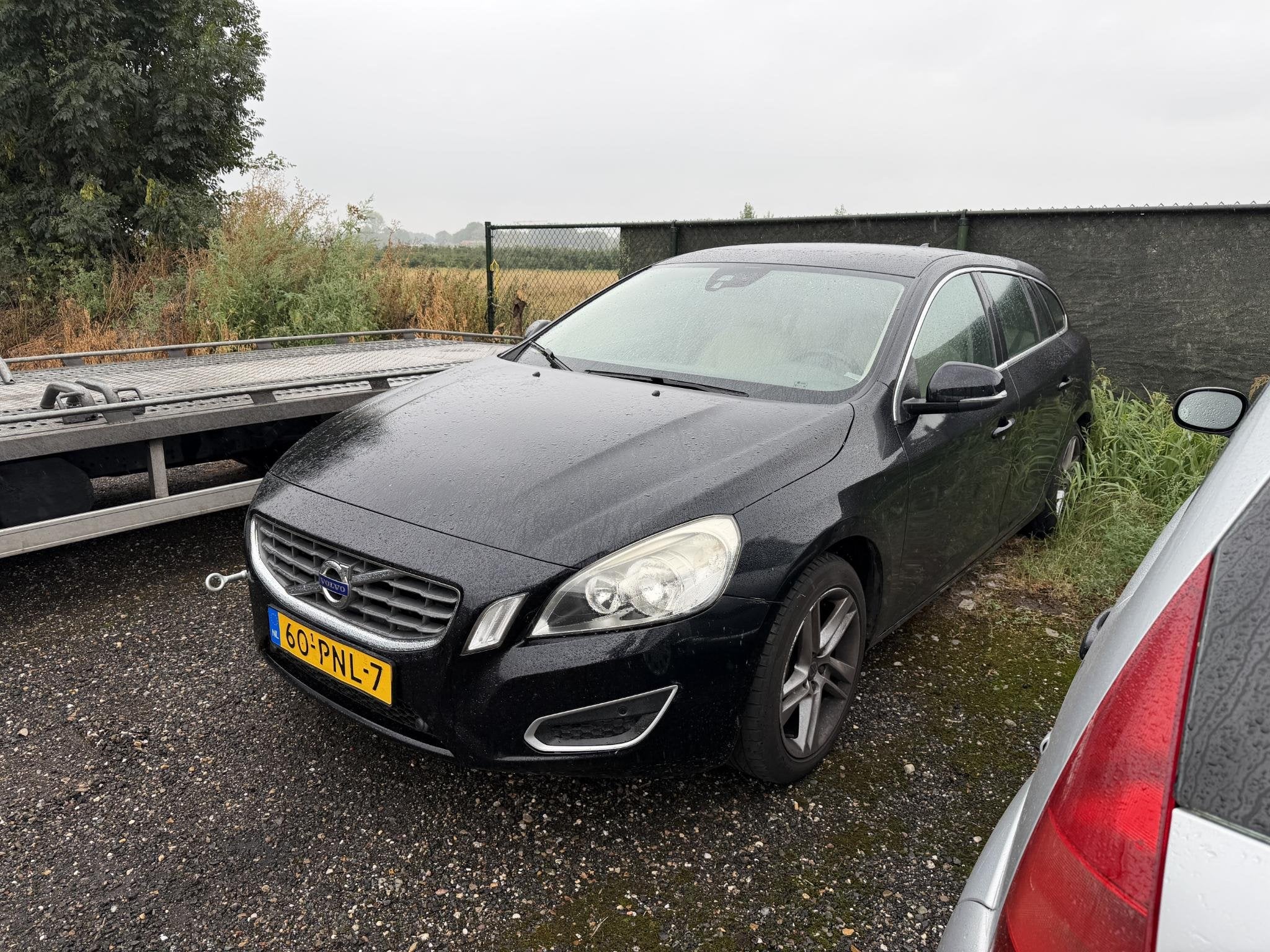 Volvo V60 1.6 T3 Momentum MOTOR DEFECT |, Voorwielaandrijving, 110 kW, 4 cilinders, Leder en Stof