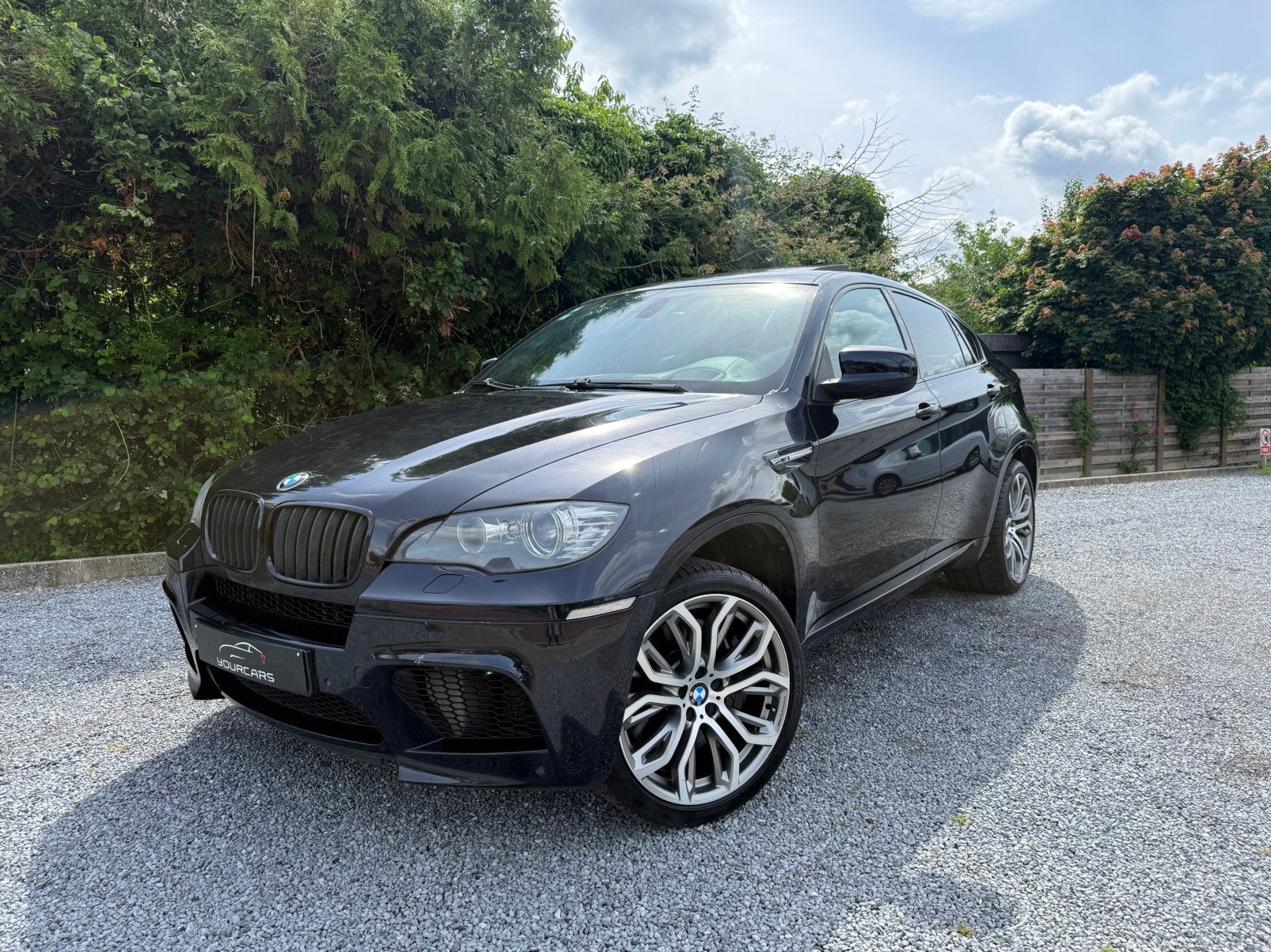 BMW X6 M 4.4iA V8 * ORIGINEEL BELGISCHE AUTO * FULL OPTIES, Auto's, Automaat, Zwart, 4395 cc, Zwart