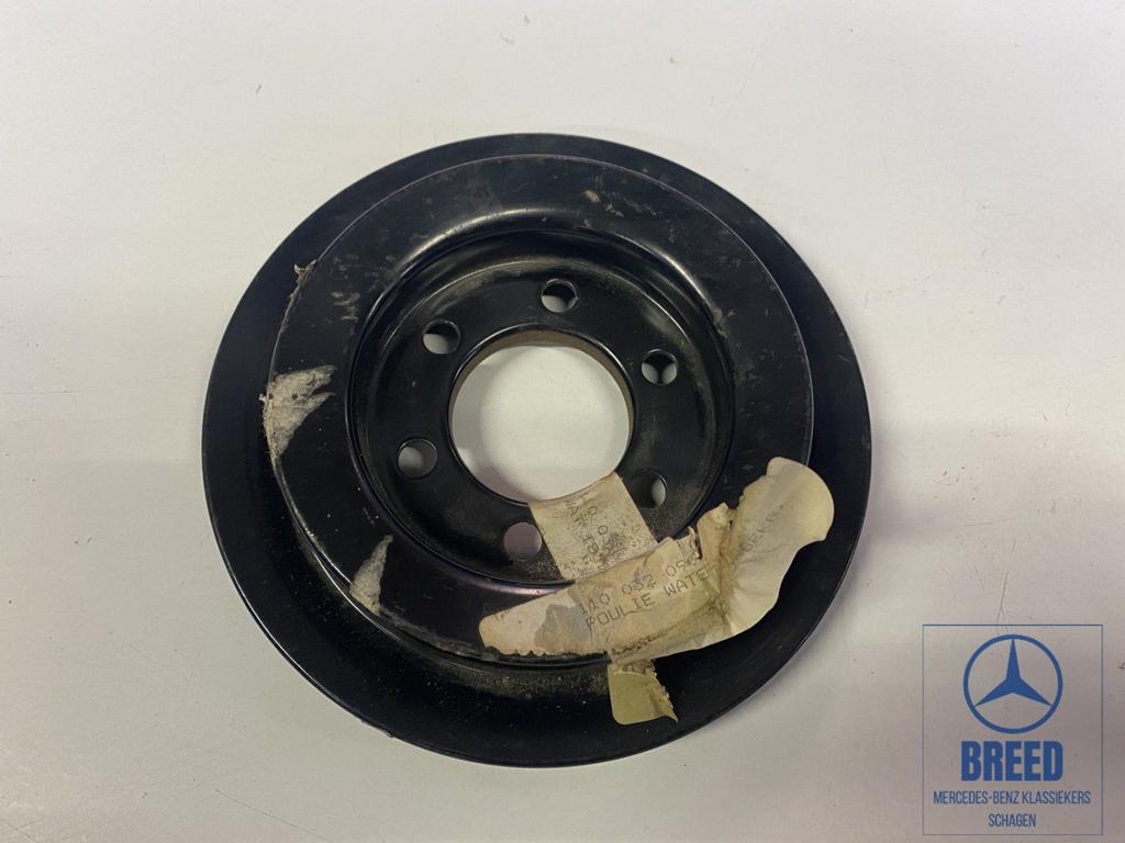 NOS krukaspoelie voor Mercedes-Benz M110 M123 W123 W126, Neuf, -, -, Enlèvement ou Envoi