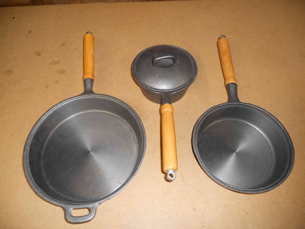 Poëles en fonte, Maison & Meubles, Cuisine | Casseroles & Poêles, Avec couvercle, Enlèvement ou Envoi, Neuf, Fonte