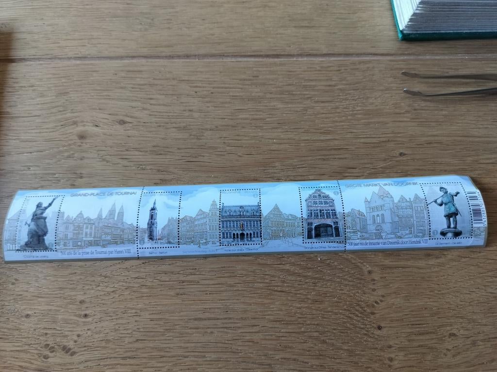 Timbres : édition de la Grand Place de Tournai à partir de 2, Envoi