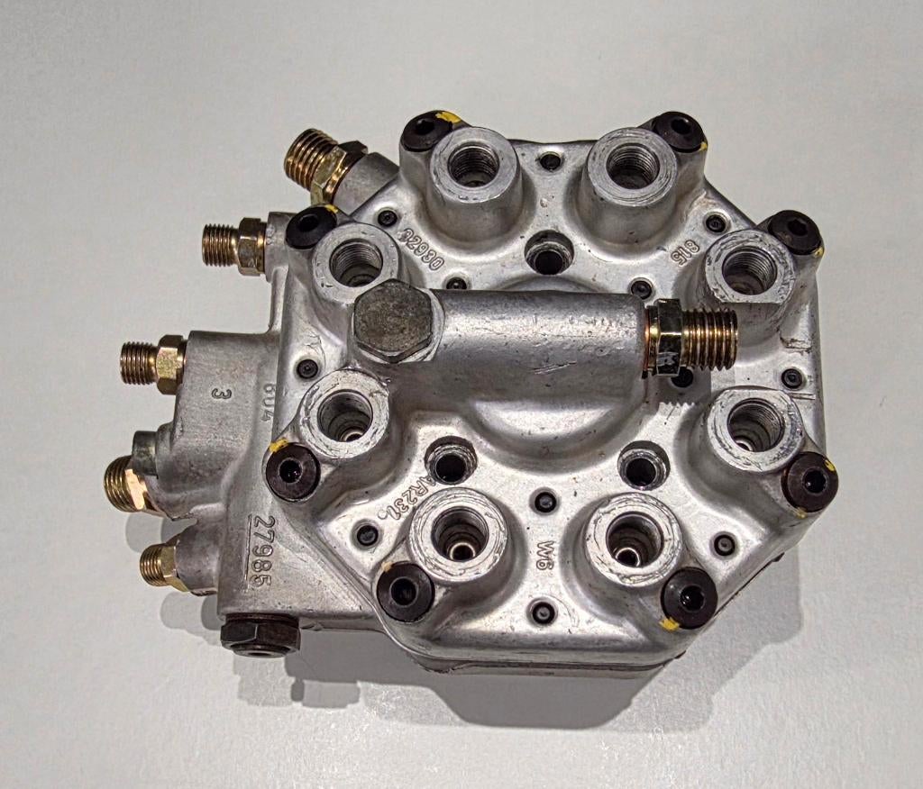 Gereviseerde Mercedes Brandstofverdeler W126 R107 0438100088, Ophalen of Verzenden, Gereviseerd, Mercedes-Benz