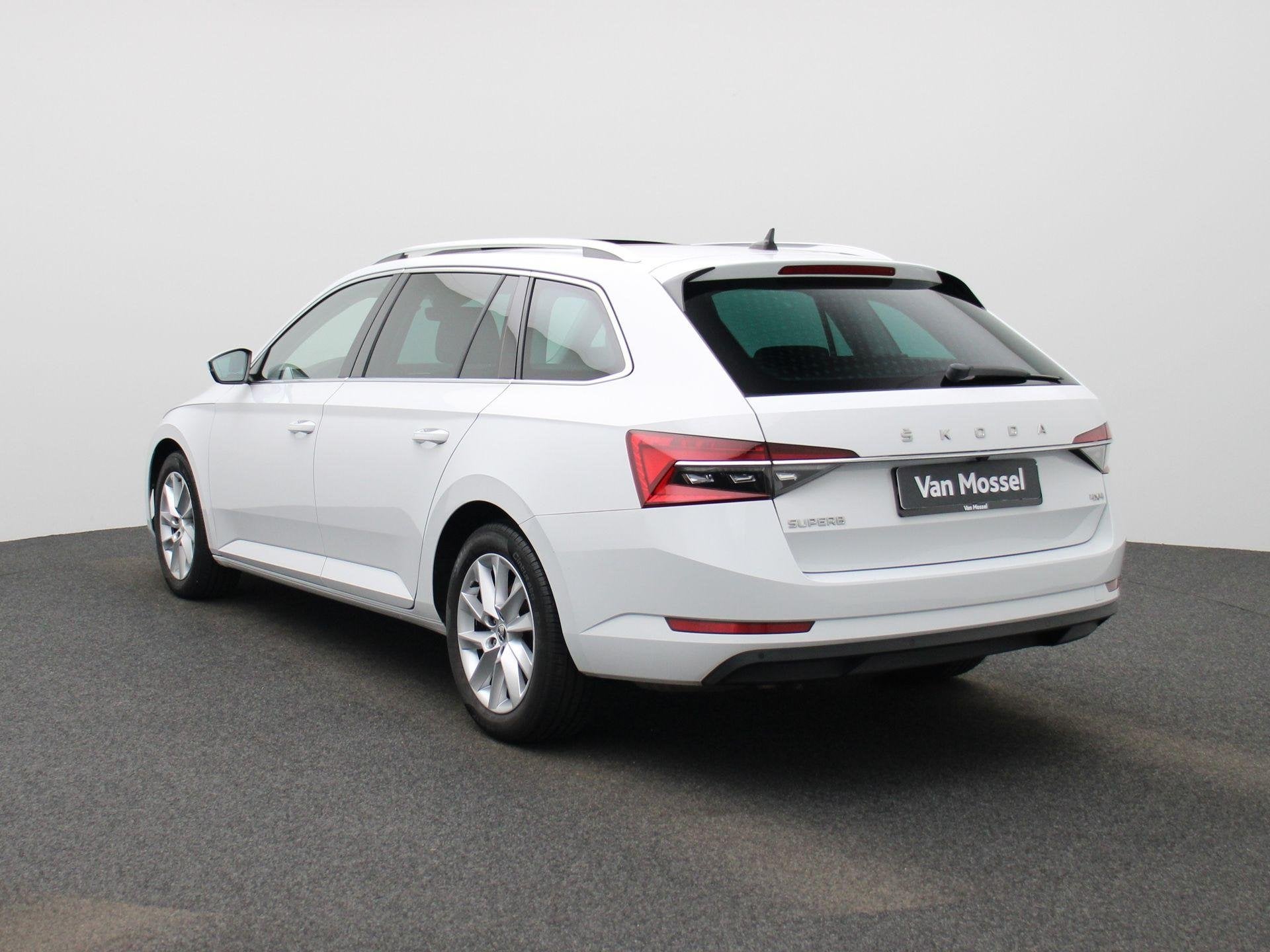 Skoda Superb 2.0 TDI SCR 140kW DSG 4x4 STYLE COMBI, Autos, 170 g/km, Entreprise, Noir, 5 portes