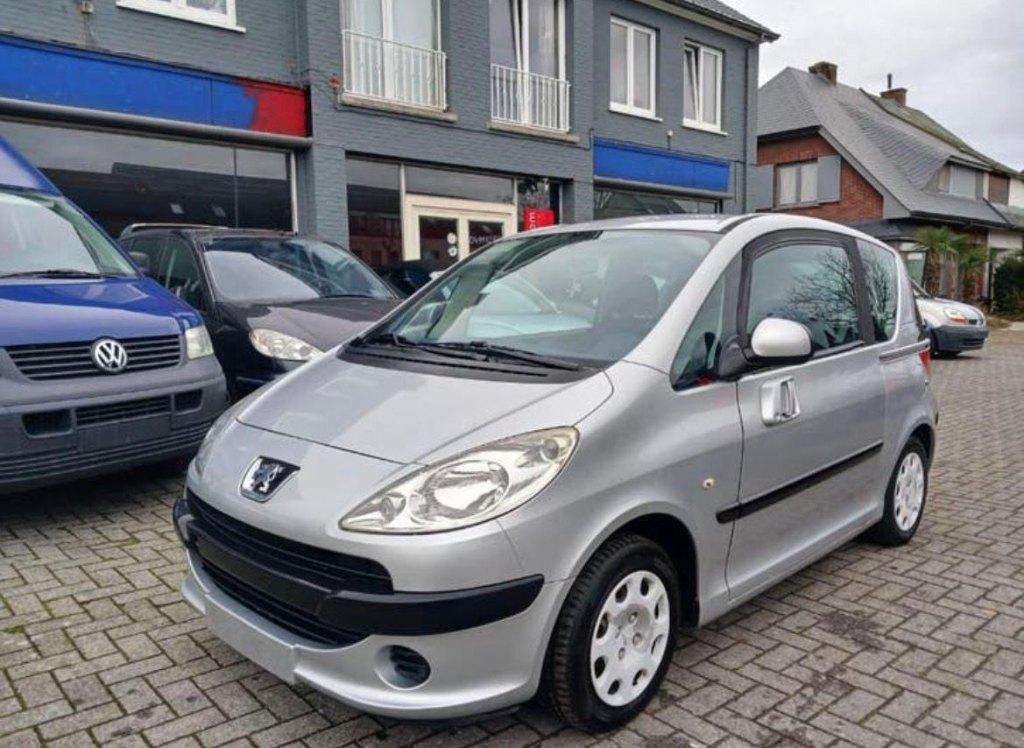 Peugeot 1007 – 1.6 Benzine Bj 2009 119000km, Auto's, Stof, 1600 cc, Bedrijf, Grijs