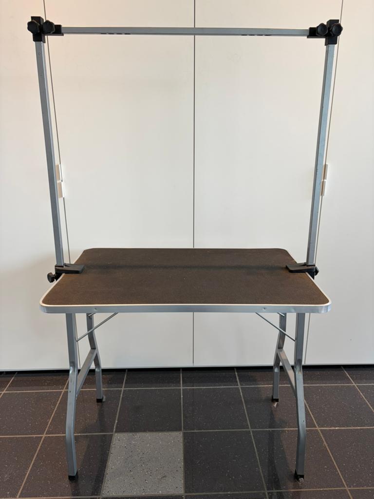 Opvouwbare trimtafel, Ophalen, Gebruikt