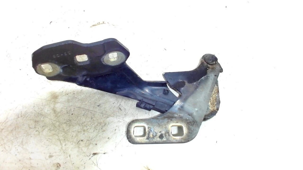 Motorkapscharnier rechts Ford Mondeo, Onderdelen@venauto.nl, Van der Ven Autorecycling B.V., Gebruikt, Ettenseweg 76, 4706 PB Roosendaal, The Netherlands