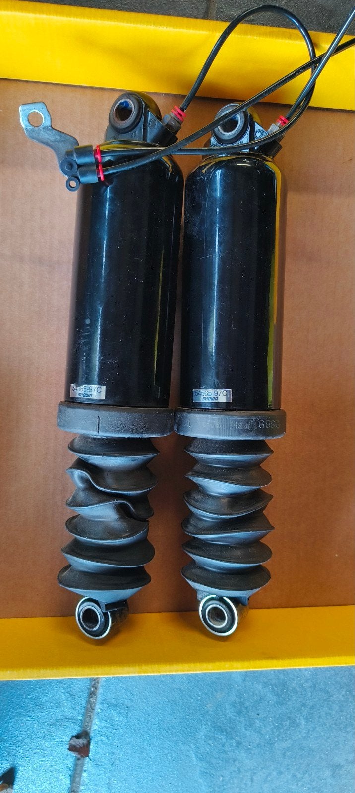 schokdempers Road King., Motoren, Ophalen