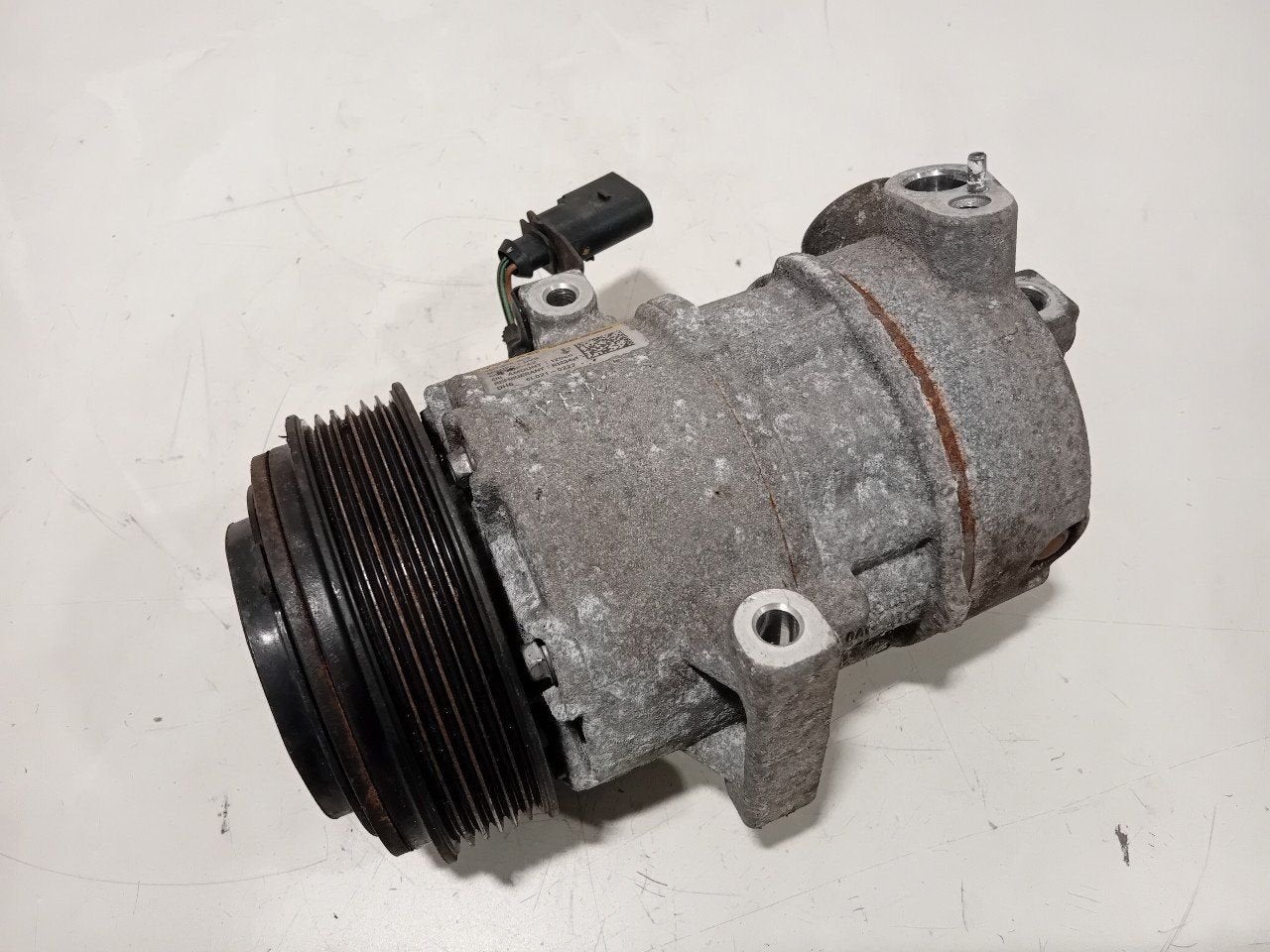 Airco pomp Volkswagen Up, Onderdelen@venauto.nl, Van der Ven Autorecycling B.V., Gebruikt, Ettenseweg 76, 4706 PB Roosendaal, The Netherlands