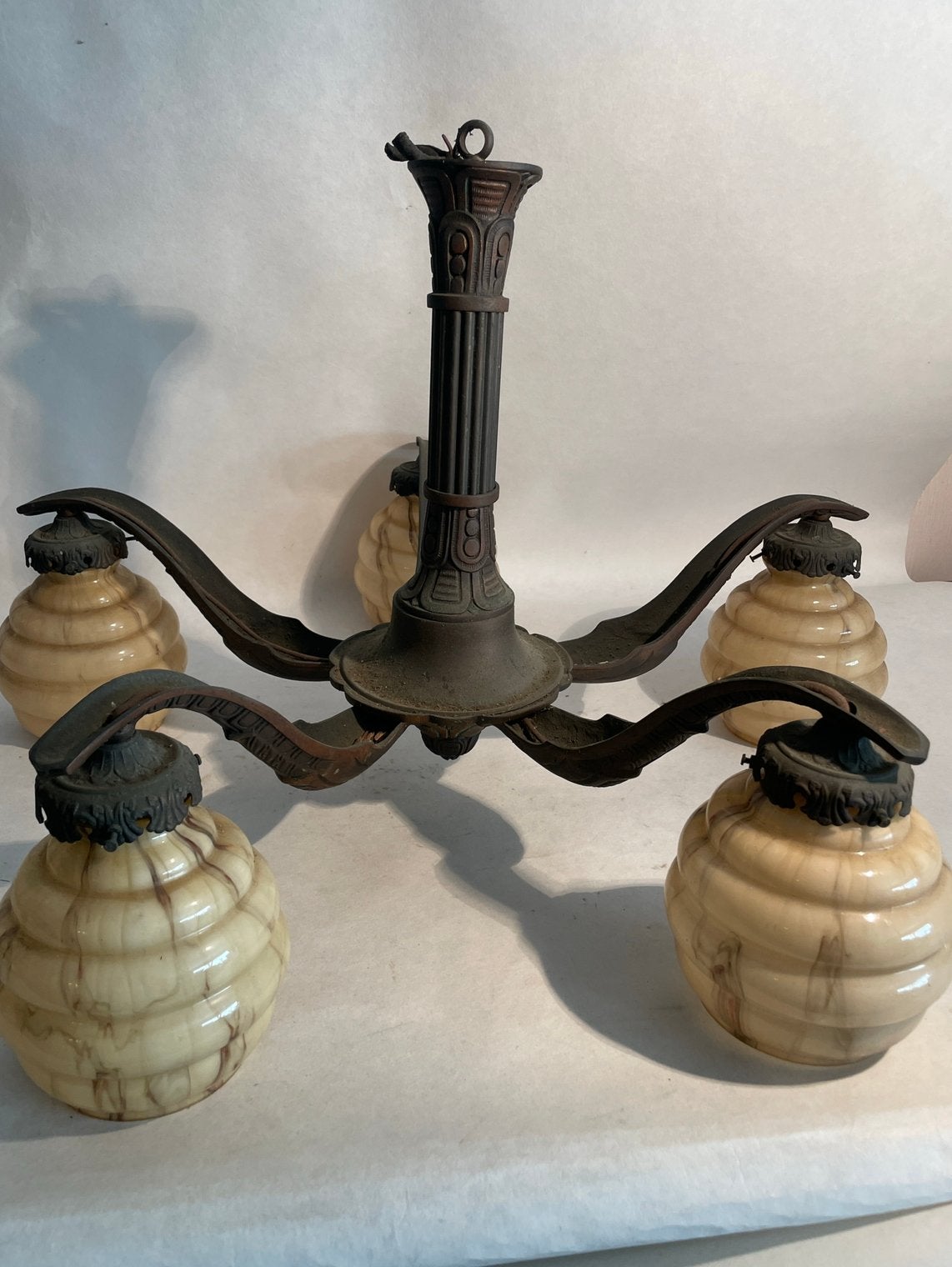 Lustre Art Déco français, Enlèvement