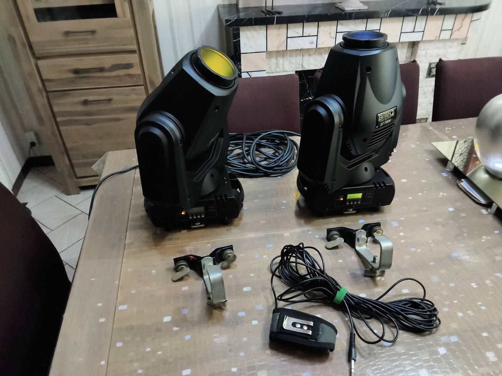 Lyre Brutes BT-70LS led, Musique & Instruments, Enlèvement