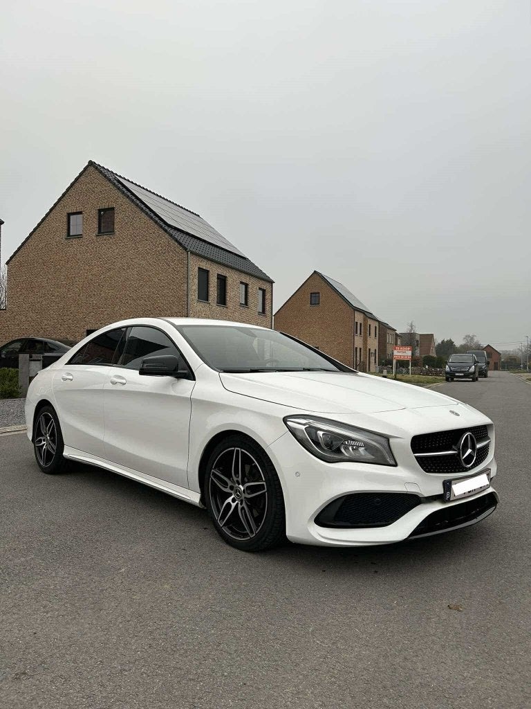 Mercedes-Benz CLA 180 Automaat AMG Pakket, Auto's, Parkeersensor, Alcantara, Wit, 1595 cc