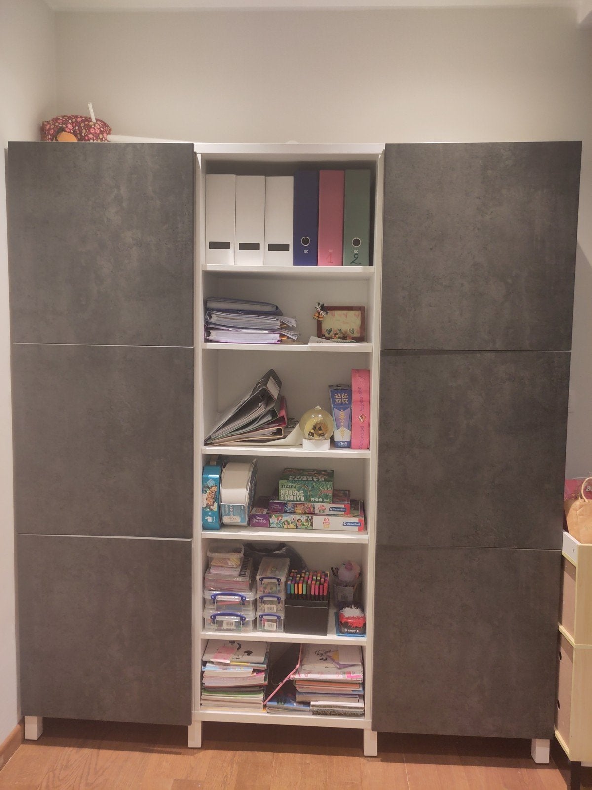 Bibliothèque Besta - Ikea - en bon état, Avec porte(s), Modern, tijdloos, 150 à 200 cm, Comme neuf