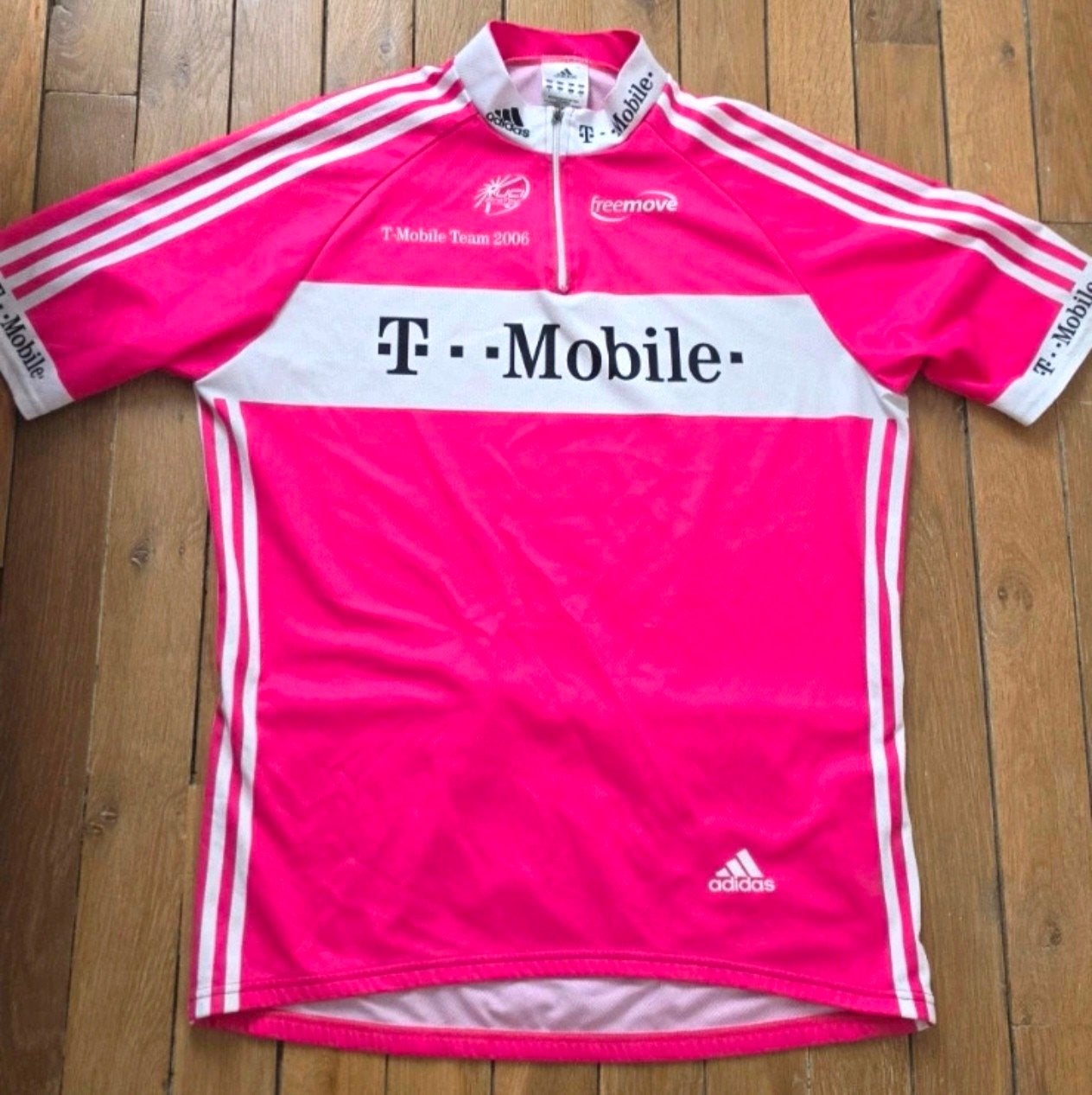 Maillot de cyclisme vintage T-Mobile Telecom 2006, taille L, Vélos & Vélomoteurs, Enlèvement ou Envoi