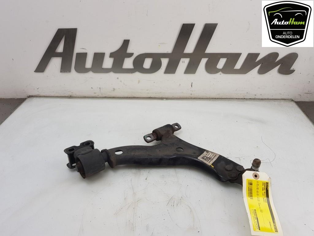 BRAS DE SUSPENSION AVANT DROIT (TRIANGLE) Karl (|95368368|), Dhr. J. Ham, Administratie@autoham.nl, Opel, Utilisé