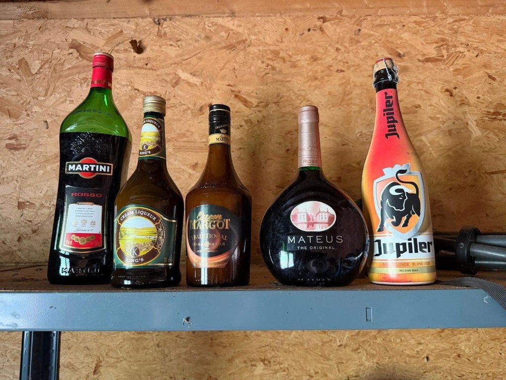 Wijn en bier, Verzamelen, Ophalen