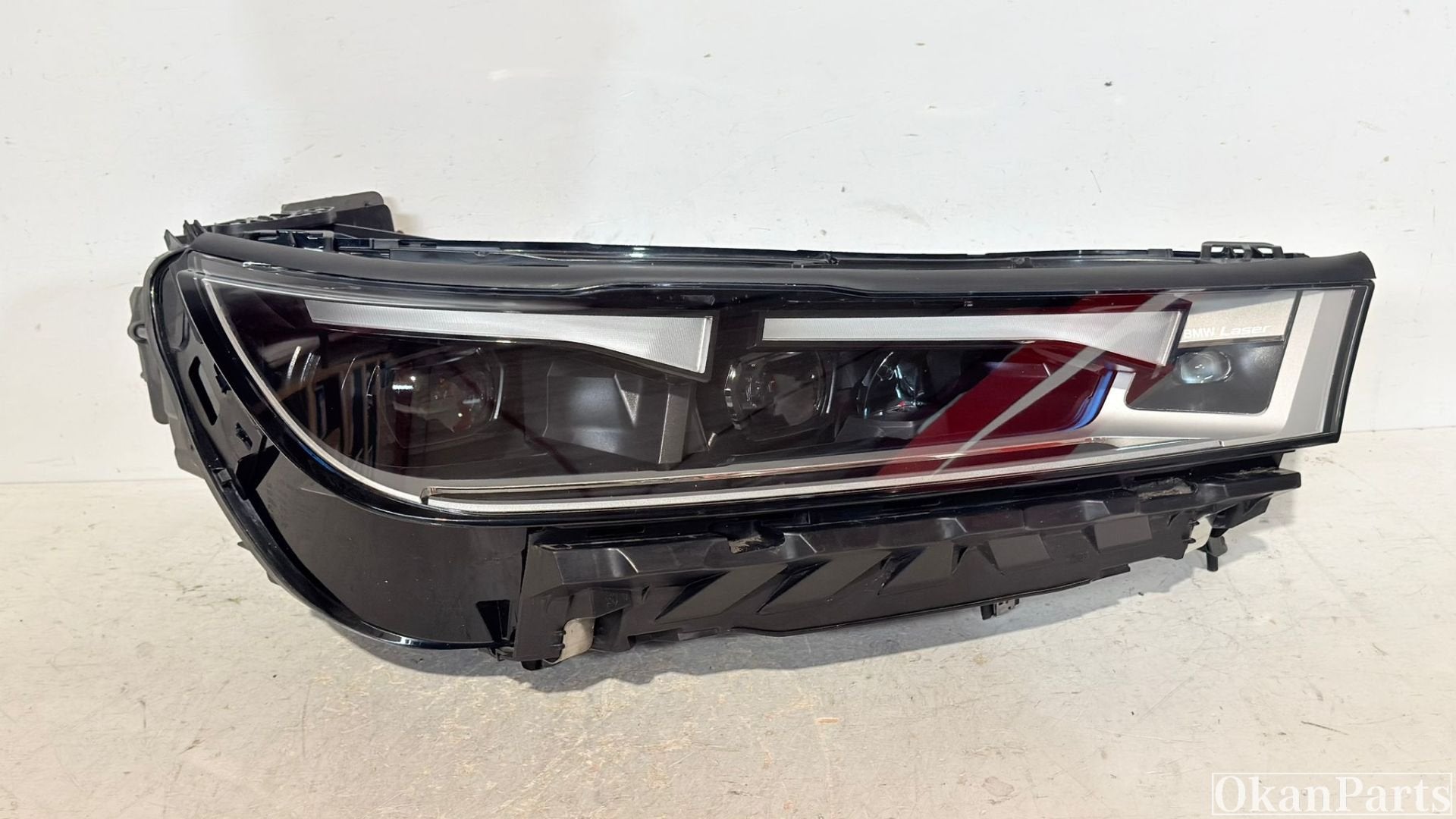BMW iX i20 Laser feu de couplage droit 5A3CEA2, Petuelring 130
80788  Munich, DE, Info@bmw.de, Utilisé, BMW