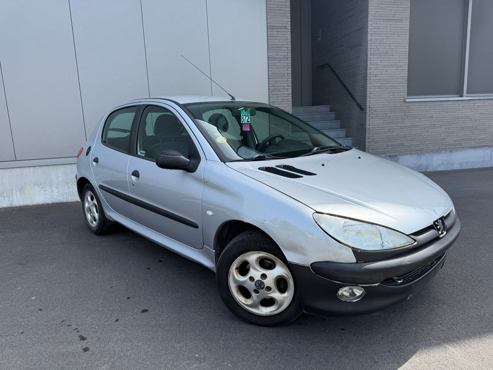 Peugeot 206 Automatic | Low KM | Topper à essence, Euro 2, Argent ou Gris, Achat, 4 portes