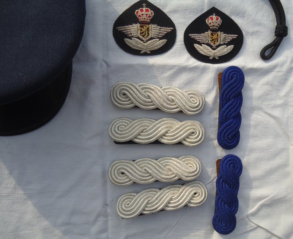 Kepi en kentekens, Verzamelen, Ophalen of Verzenden, Luchtmacht, Embleem of Badge
