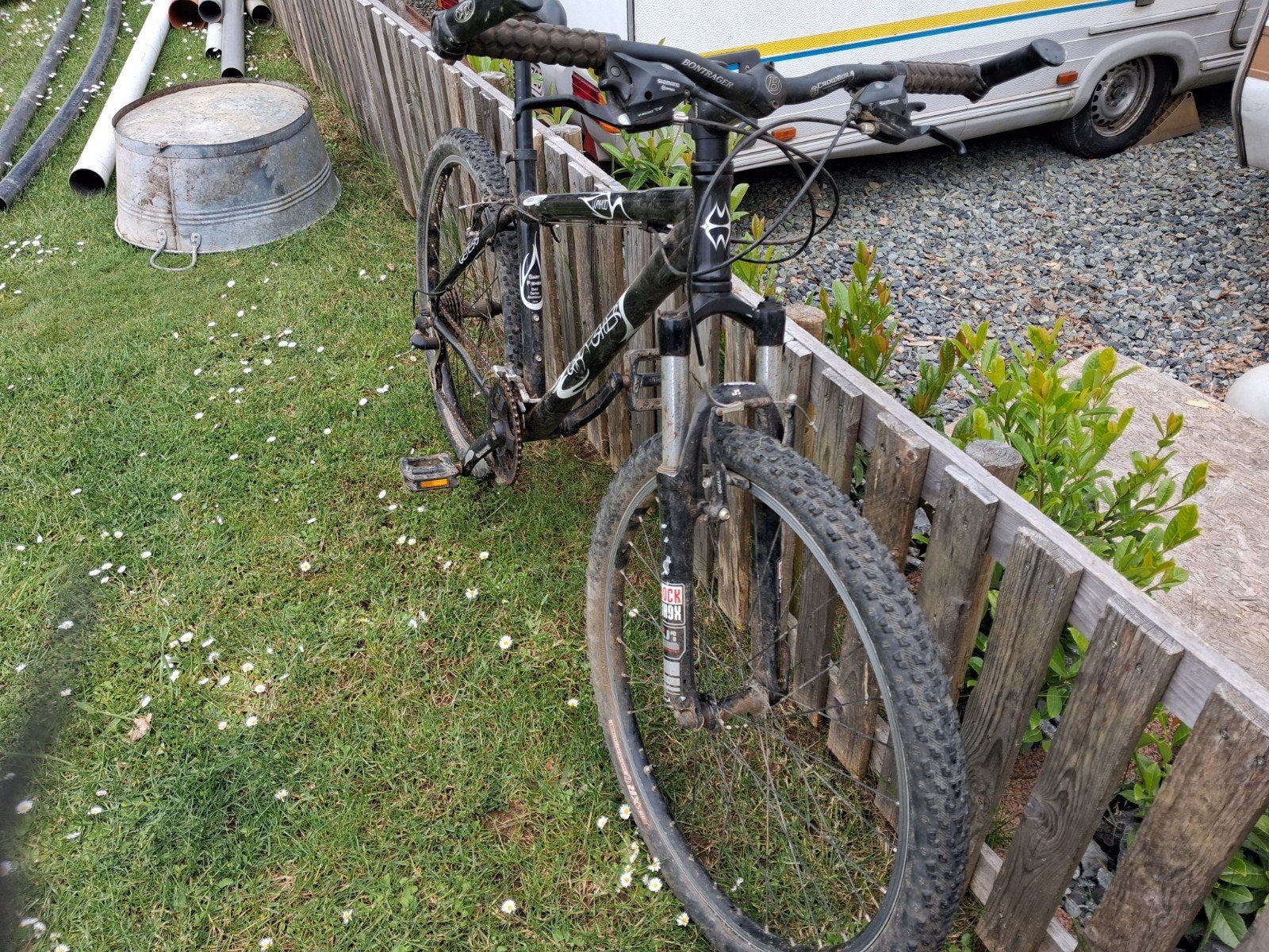 Velo, Enlèvement