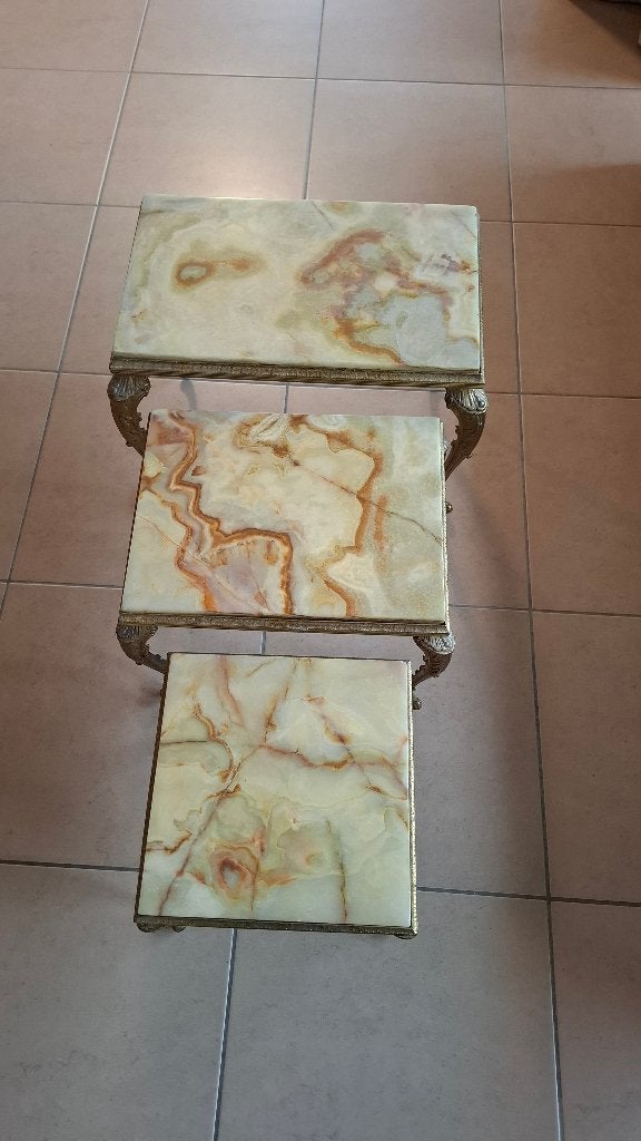 Bijzettafel in marmer. (3delig), Ophalen