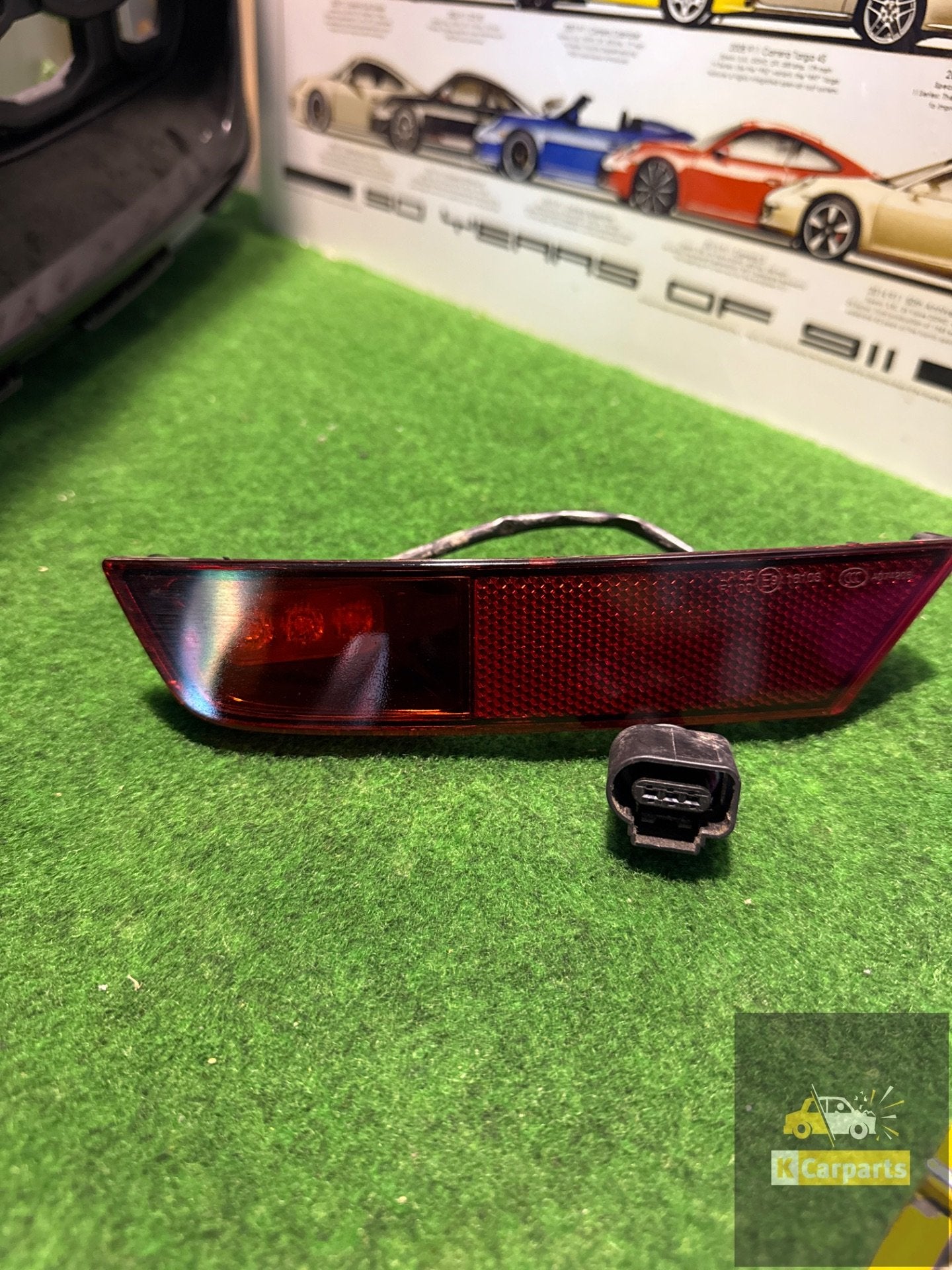 Volkswagen UP achterBumper links Reflector LHD 1S0945701, Auto-onderdelen, Gebruikt, Volkswagen, Volkswagen AG, Vw@volkswagen.de