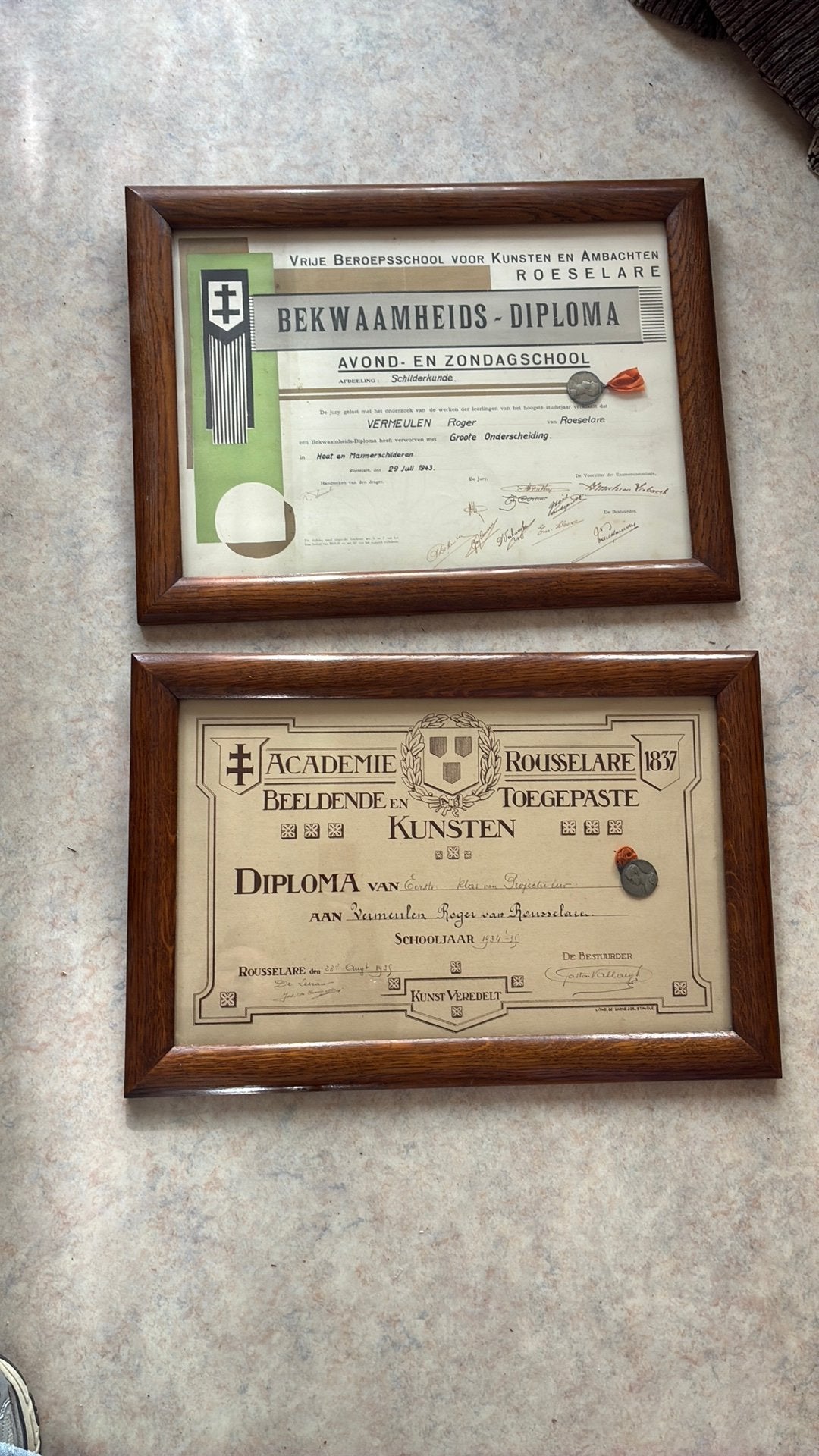 Deux diplômes avec cadre vintage, Enlèvement, Comme neuf