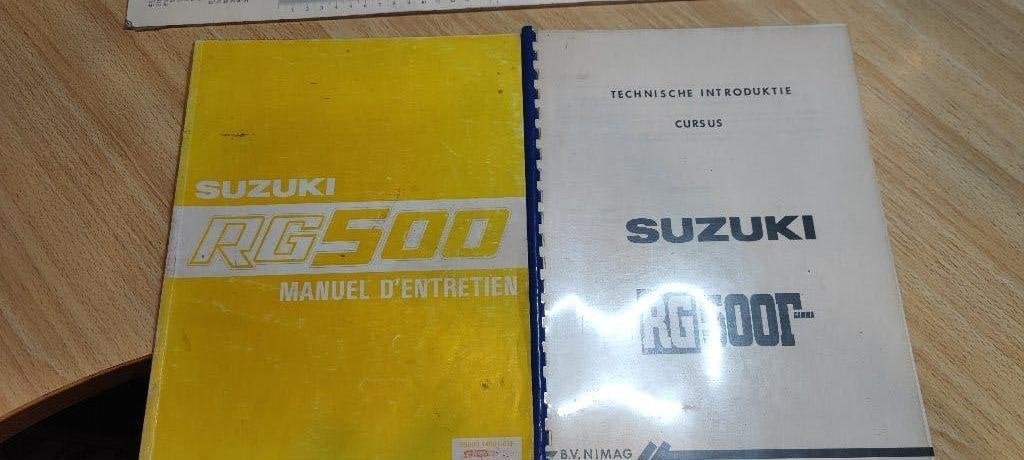 suzuki rg 500 livre technique, Motoren, Ophalen of Verzenden