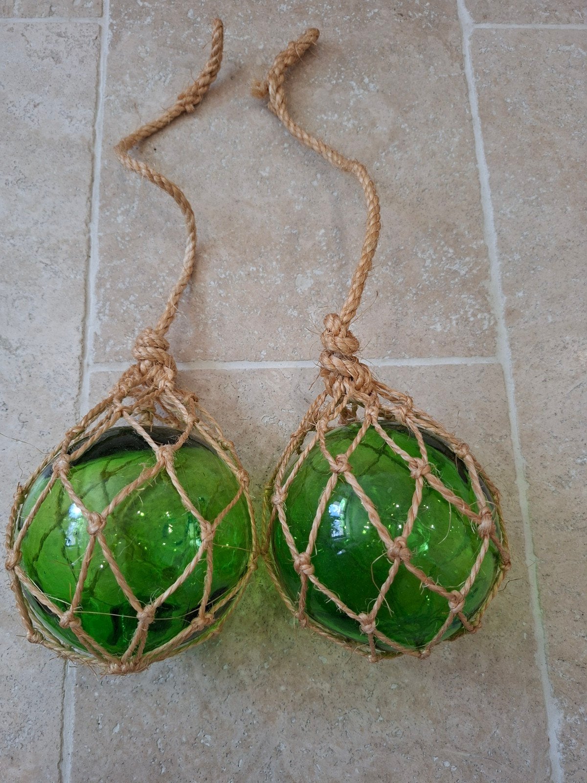 2 boules flotteurs en verre vert, Antiquités & Art, Enlèvement ou Envoi