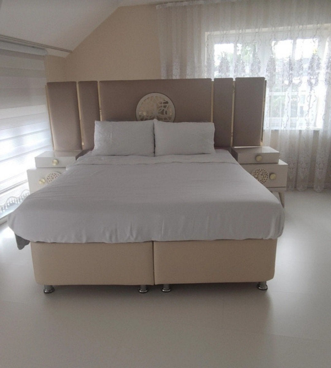 Luxe Slaapkamer Set - Boxspring 180x200 + 2 Nachtkastjes - B, Ophalen, Beige, 200 cm