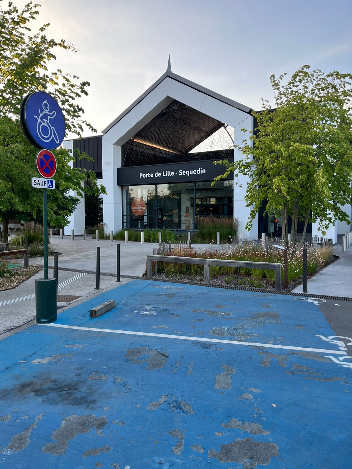 Perdu a Auchan Englos, Enlèvement, Utilisé