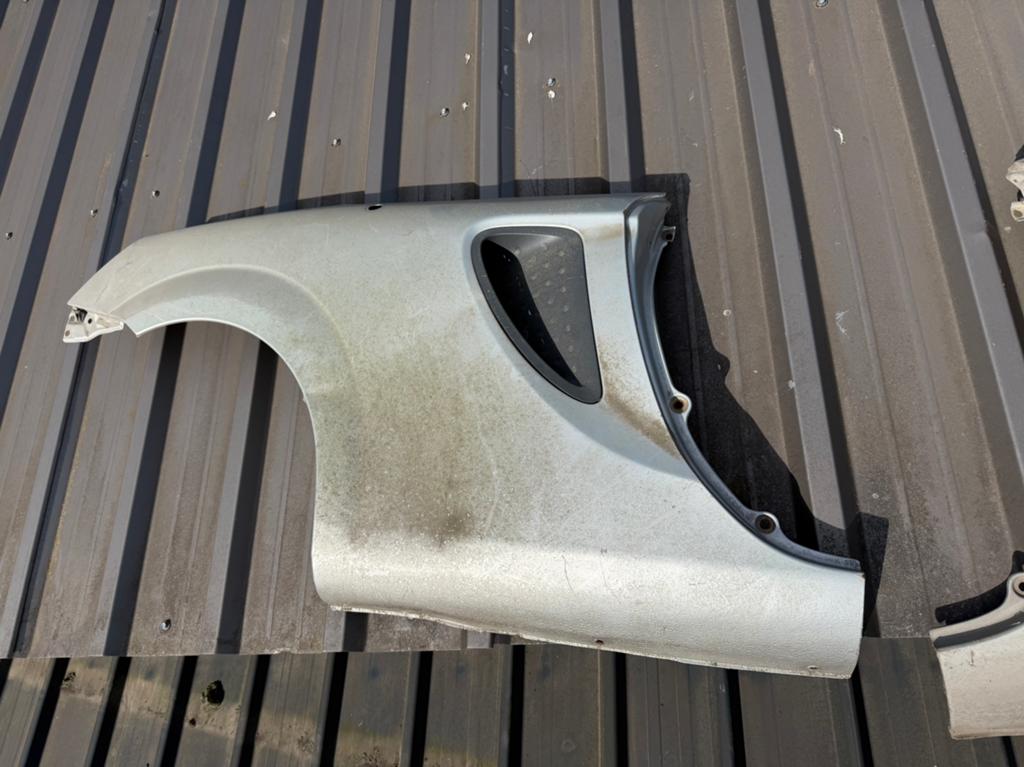 Vend aile arrière gauche et droite pour Toyota mr cabriolet, Ophalen, Achter, Toyota