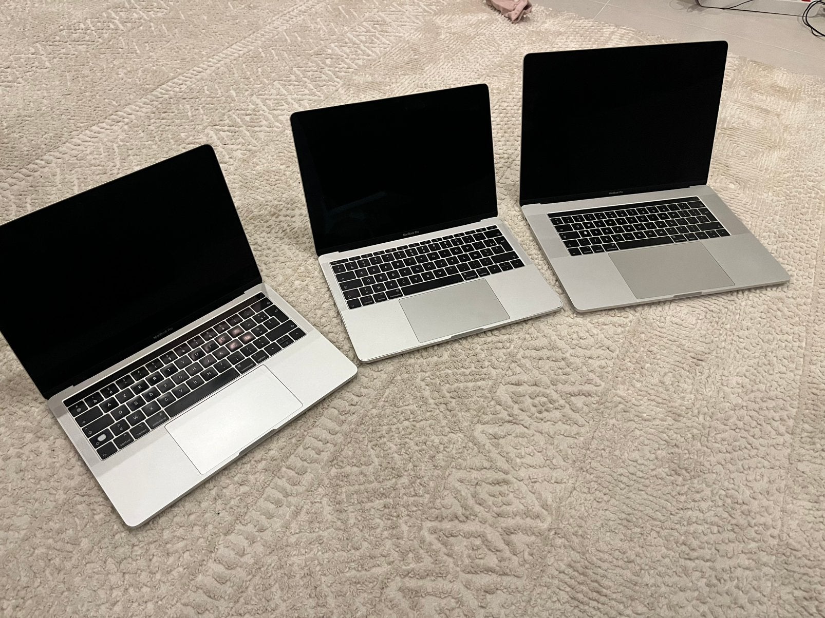 3 Macbook pro touchbar bien lire, Informatique & Logiciels, Enlèvement, Comme neuf, MacBook