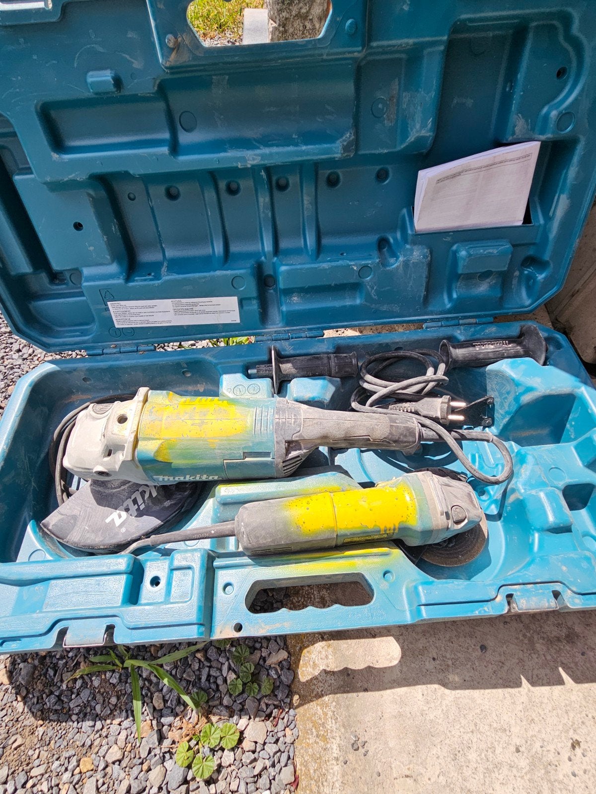 coffret disqueuse makita 230 et 125, Enlèvement