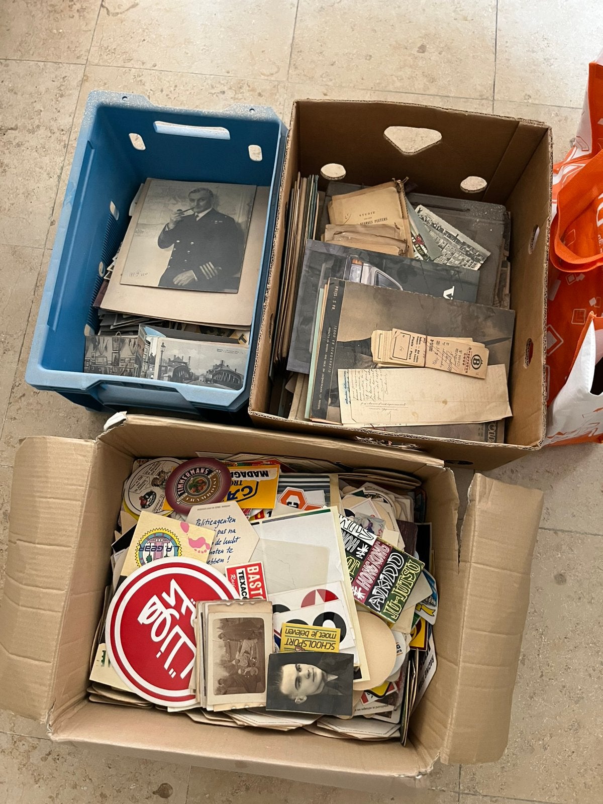 Oude documenten en stickers, Antiek en Kunst, Antiek | Boeken en Manuscripten, Ophalen