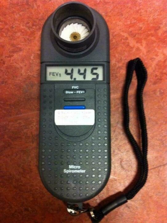 Spirometer, foudraal, handleiding en een paar mondstukken, Divers