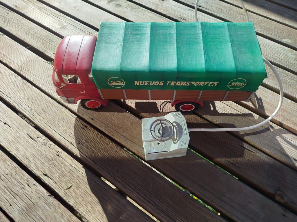 Collection - camion miniature barreiros commandé (1960/70), Utilisé