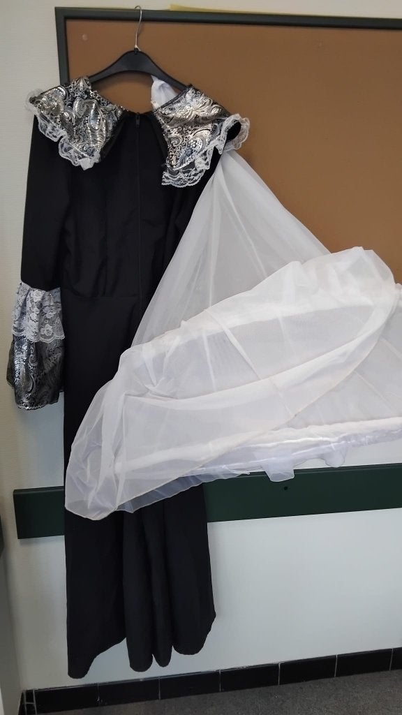 Kleding, Ophalen, Maat 42/44 (L), Zo goed als nieuw, Kleding