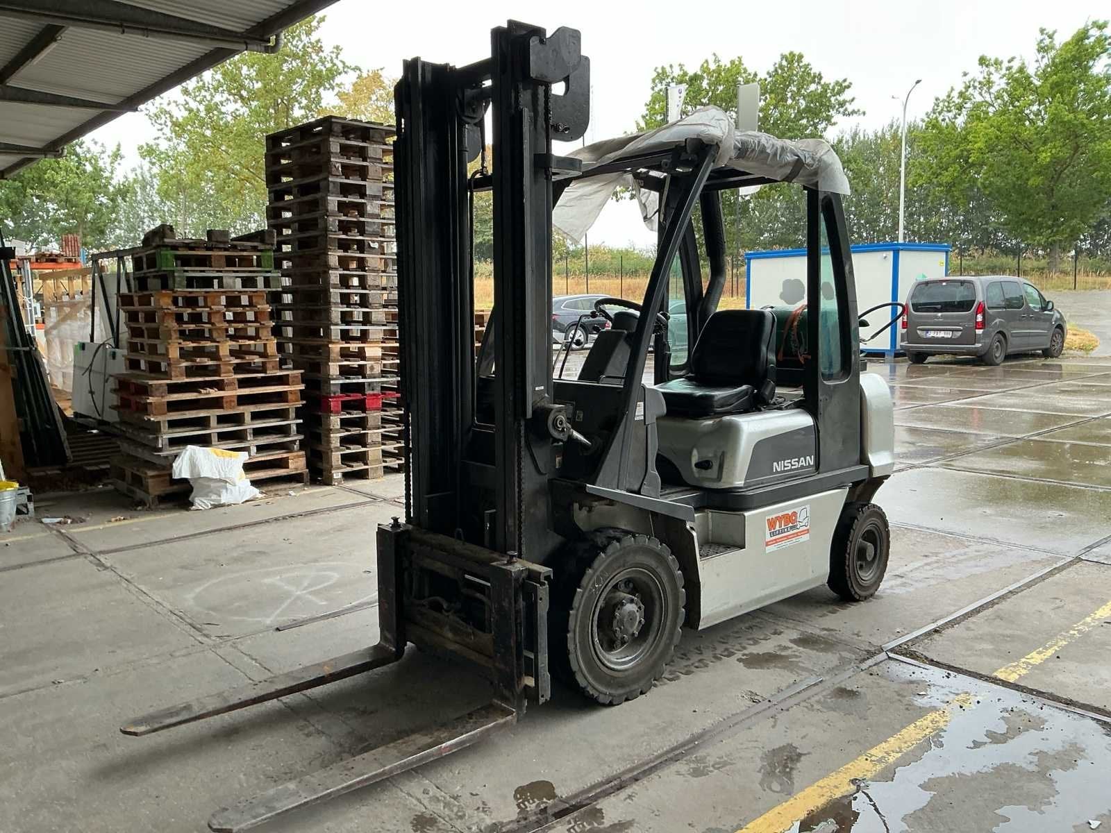 2005 Nissan UD02A25PQ Vorkheftruck, Zakelijke goederen, Machines en Bouw | Heftrucks en Intern transport, LPG, Heftruck, Nissan