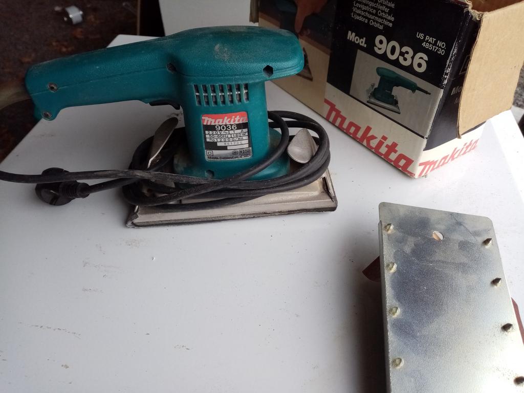 Makita vlakschuurmachine, Doe-het-zelf en Bouw, Ophalen, Vlakschuurmachine