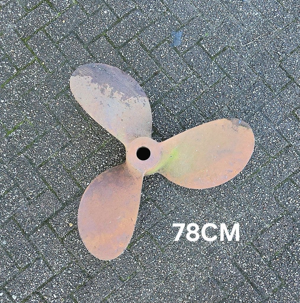 Scheepsschroef propellor van beroepsvaartuig staal, Verzamelen, Scheepvaart, Gebruikt, Overige typen, Motorboot, Ophalen of Verzenden