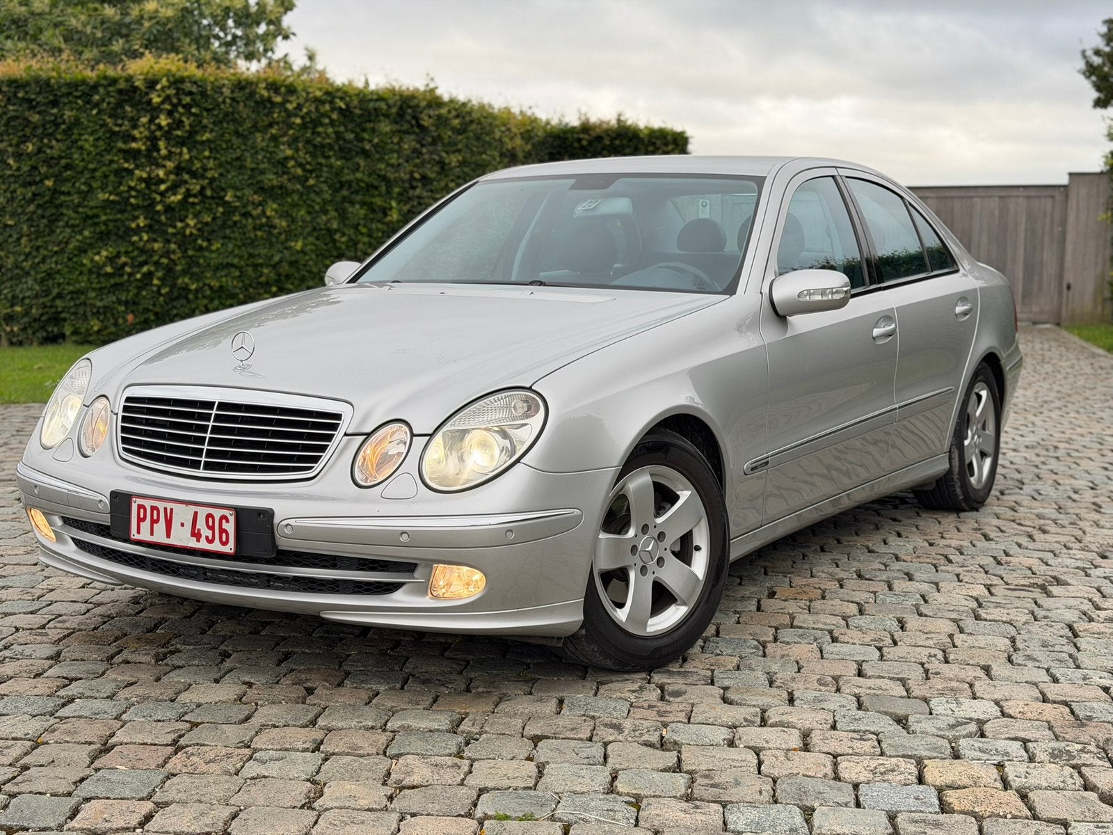 Mercedes E220 Autom 100.oookm AVANTGARDE, Autos, Particulier, Automatique, Achat