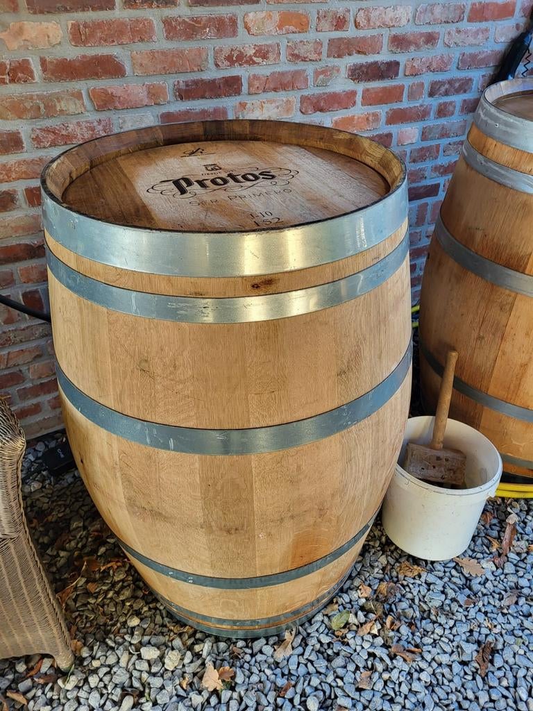 Tonneau à vin en chêne/tonneau à vin en chêne/baril de pluie, Jardin & Terrasse, Barils de pluie, Enlèvement, Bois