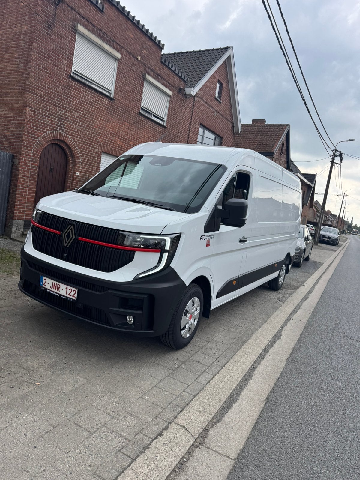 Grote vrachtwagen voor verhuizing en transport