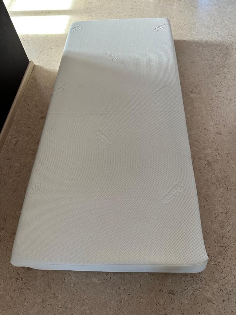 💕Tempur matras medium in uitstekende staat. 90 x 200 x 19cm, Huis en Inrichting, Slaapkamer | Matrassen en Bedbodems, Zo goed als nieuw