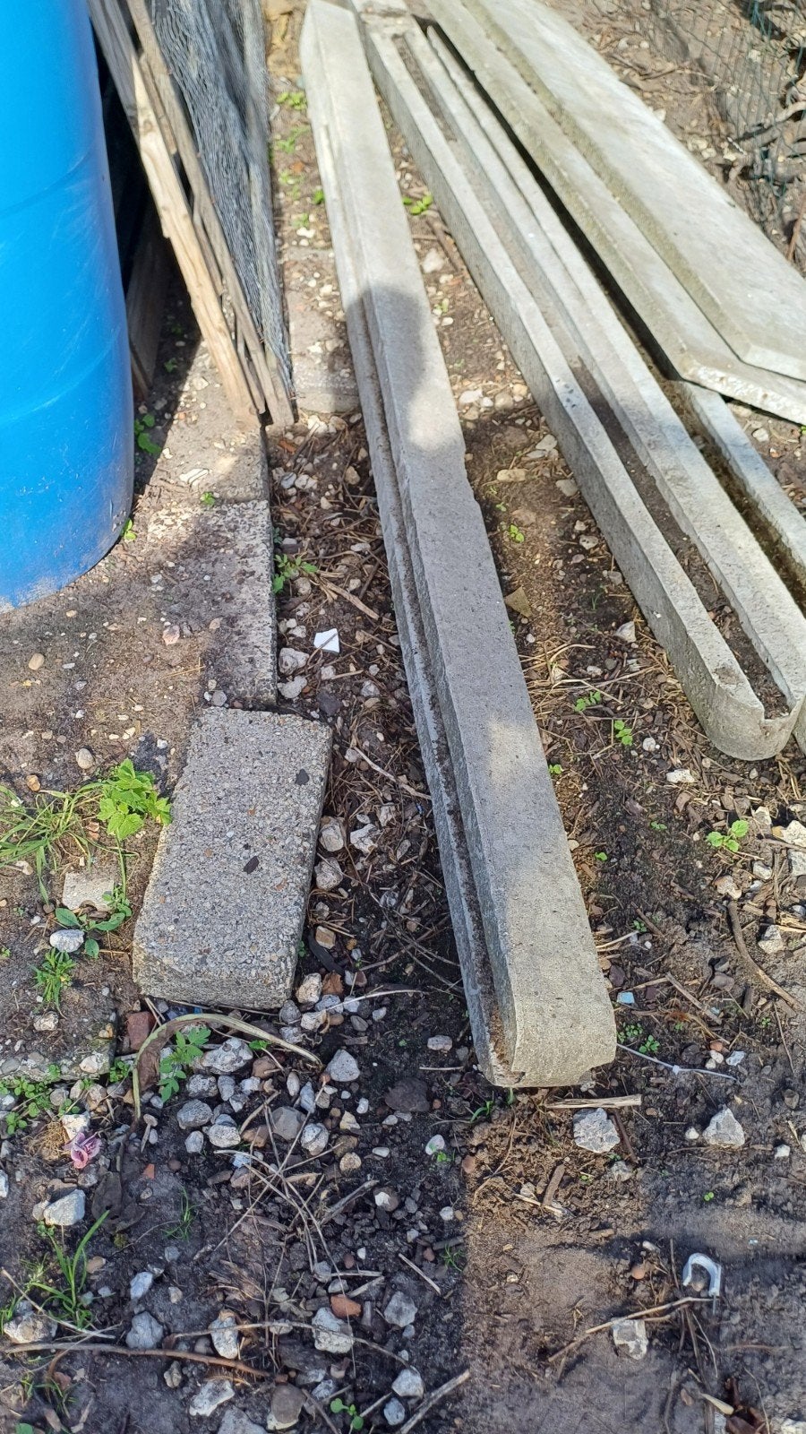 5 betonpalen, Bricolage & Construction, Enlèvement, Autres métaux
