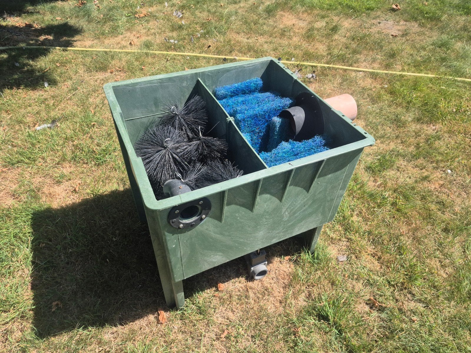 Filterbak 220l, Ophalen, Zo goed als nieuw, Vijverfilter
