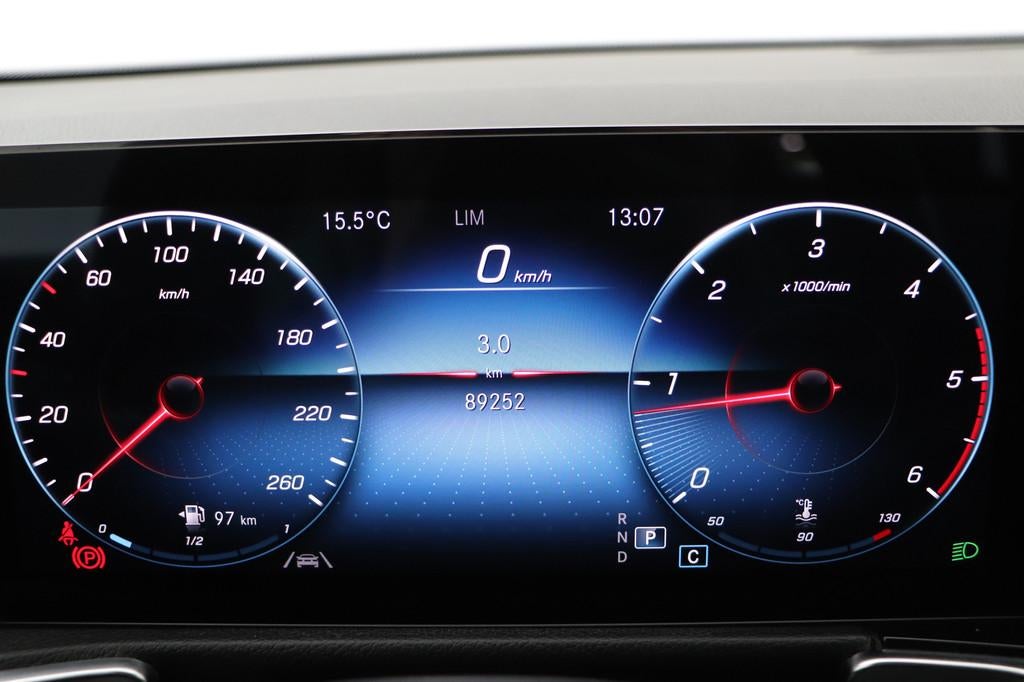 (2BHU315) MERCEDES-BENZ GLB, Auto's, Mercedes-Benz, Stof, Gebruikt, Bedrijf, 5 deurs
