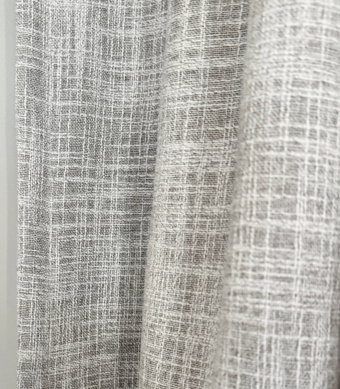SET VAN 2 LANGE GORDIJNEN. VERDUISTEREND. B 157 x L 300., 200 cm of meer, 150 tot 200 cm, Crème, Ophalen of Verzenden